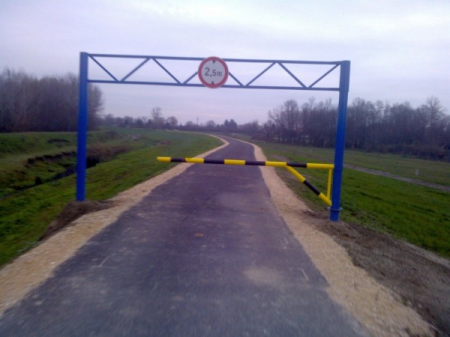 Kerékpárosbarát (Arató Csongor felvétele)